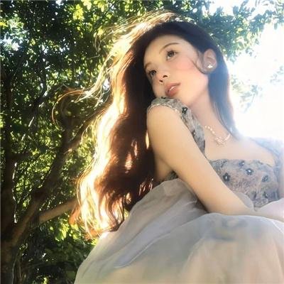 艳阳春水惊鸿海报