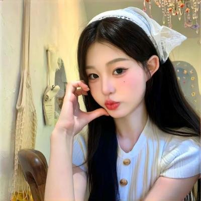 手提箱女郎海报